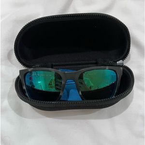 Women’s polarized Costa Panga! worn once!